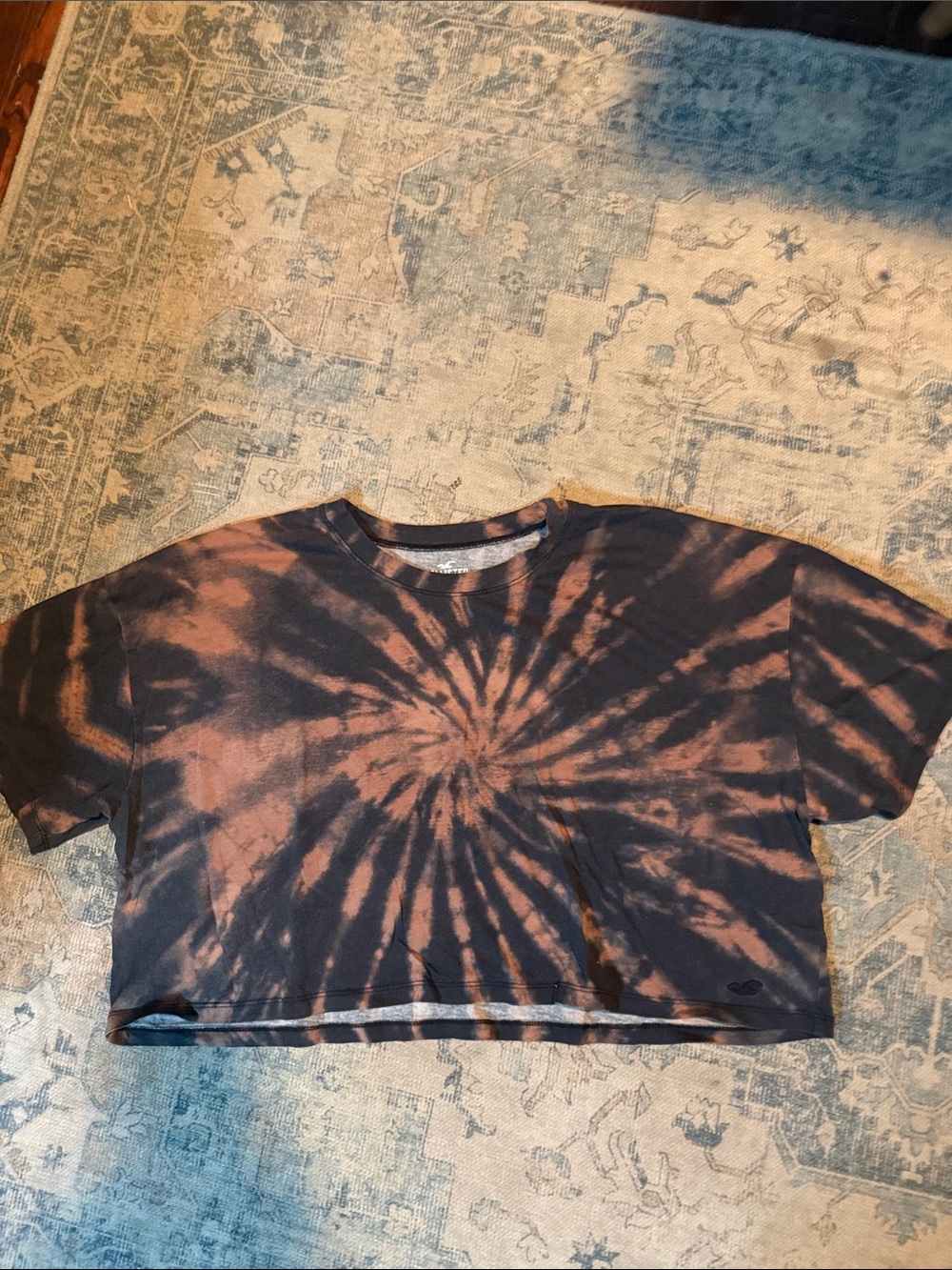 Hollister Black & Brown Spiral Tie-Dye Cropped Tee